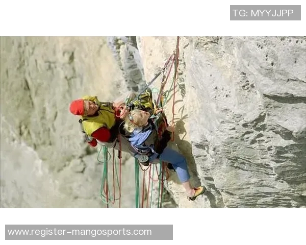 运动数据攀岩深度探索广州攀岩队的战术与策略揭秘 运动数据攀岩深度探索广州攀岩队的战术与策略揭秘